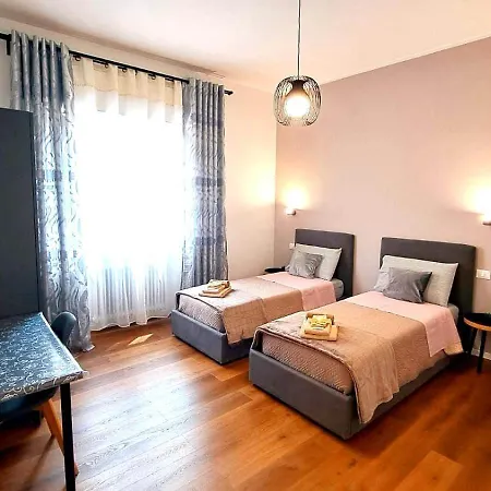 Casa Rodolfi, *